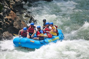 Descente en raft sur le Rio Paquare au Costa Rica