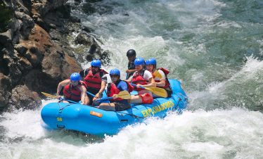 Descente en raft sur le Rio Paquare au Costa Rica